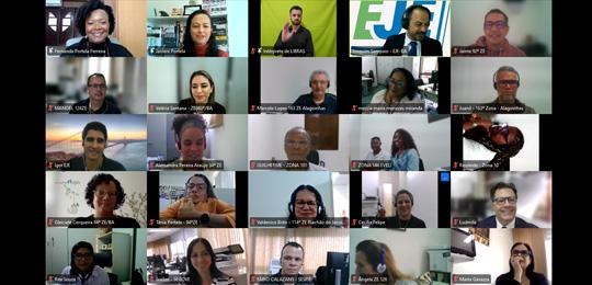 Curso de formação política promovido pela EJE do TRE-BA debate mulheres na democracia e empoderamento feminino Curso de formação política promovido pela EJE do TRE-BA debate mulheres na democracia e empodera...