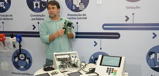 livio-abertura-urna