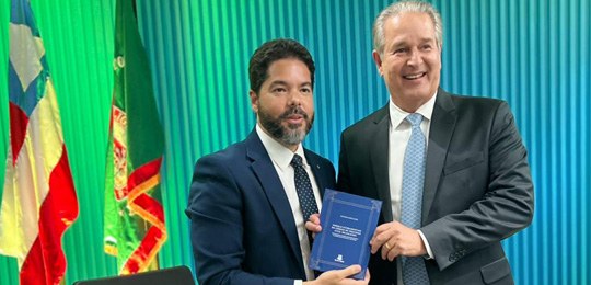 Obra aborda acesso à justiça, duração razoável do processo e equilíbrio entre formalismo e efeti...