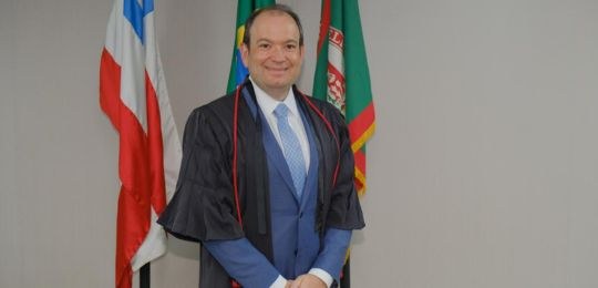 Maurício Kertzman debate violência política de gênero em Lisboa
