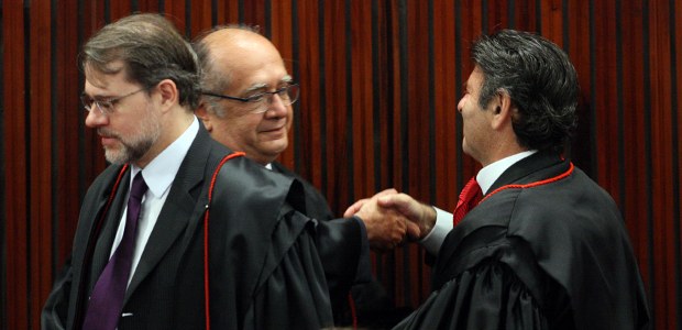 Ministros Gilmar Mendes e Luiz Fux são eleitos presidente e vice do TSE sessão administrativa em 07.04.2016 Ministros Gilmar Mendes e Luiz Fux são eleitos presidente e vice do TSE sessão administrativa