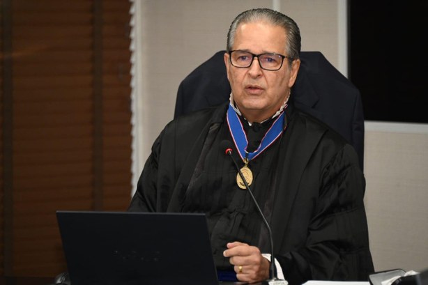 Presidente do TRE-BA irá a Camaçari acompanhar o segundo turno eleitoral neste domingo (27/10) O desembargador Abelardo da Matta receberá a imprensa às 11 horas, para realizar um balanço parc...