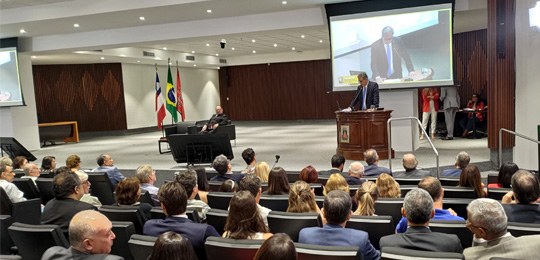 Presidente do TRE-BA prestigia lançamento do livro sobre a vida do jurista Edgard  Matta