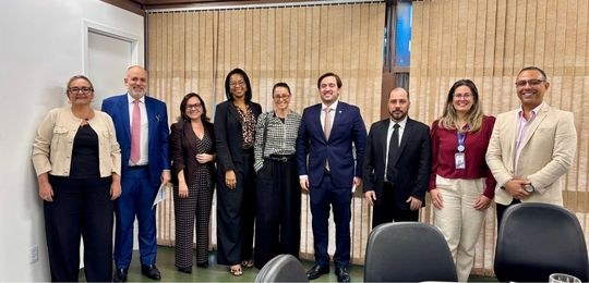 Reunião entre TRE-BA e OAB-BA alinha atuação institucional para fiscalização das Eleições Gerais...