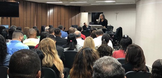 Segunda Roda de Conversa sobre assédio moral e sexual reuniu responsáveis pelos contratos terceirizados do TRE-BA Segunda Roda de Conversa sobre assédio moral e sexual reuniu responsáveis pelos contratos tercei...