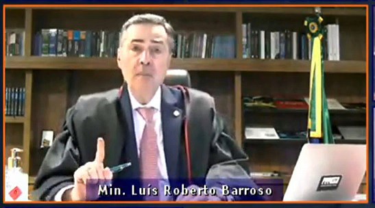 Sessão plenária do TSE, sob a presidência do ministro Luís Roberto Barroso, 