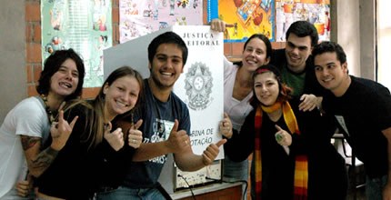 Foto dos mesários voluntários