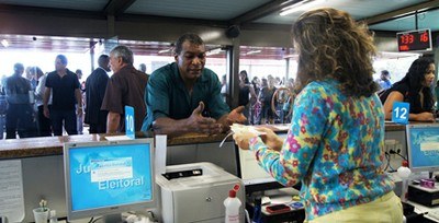 TRE-BA- Atendimento ao píublico no final do prazo