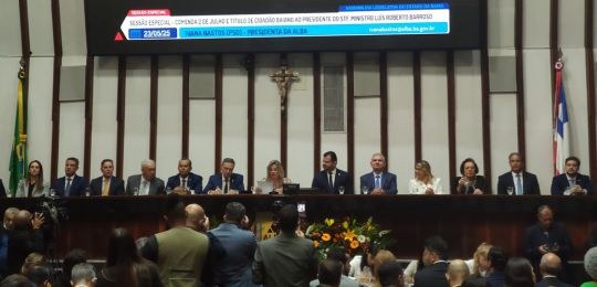 TRE-BA- Comenda 2 de Julho ao ministro Luís Roberto Barroso Presidente do TRE-BA prestigia cerimônia de outorga da Comenda 2 de Julho ao ministro Luís Rober...