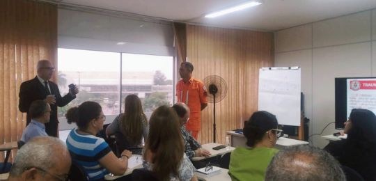 TRE-BA inicia capacitação de brigadistas com servidores da capital. O curso foi realizado pelo C...