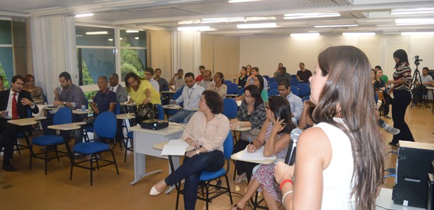 Curso financiamento de campanha em 24.03.2017; professora Ana Cláudia Santano