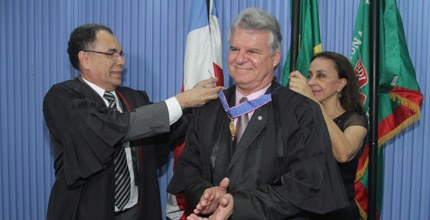 SOLENIDADE: Outorga da Medalha do Mérito Eleitoral da Bahia com Palma 