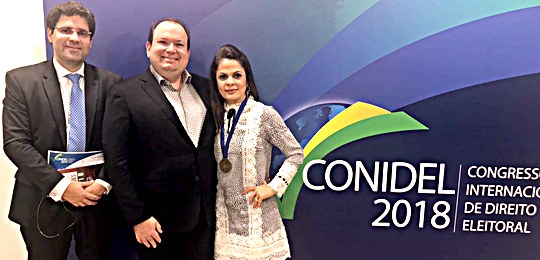 TRE-BA Diretora da EJE/BA é agraciada com Medalha do Mérito Acadêmico Eleitoral Diretora da EJE/BA é agraciada com Medalha do Mérito Acadêmico Eleitoral, durante o 1º Conidel
