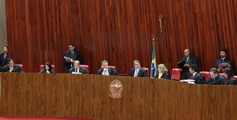 Sessão no Tribunal Superior Eleitoral que tratou, dentre outros assuntos, sobre a Lei da Ficha-l...