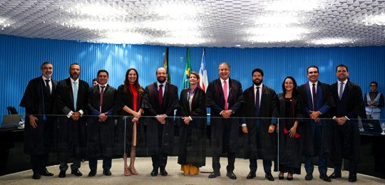 TRE-BA homenageia desembargadora Maízia Seal Carvalho 
com Medalha do Mérito Eleitoral em despe...