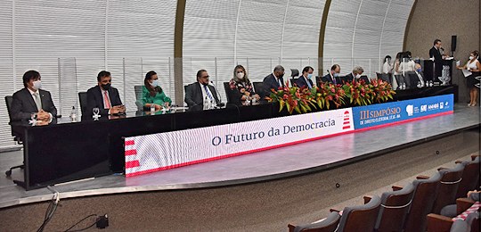 TRE-BA: II Painel do III Simpósio de Direito Eleitoral Integridade das eleições foi tema central do segundo painel de debates