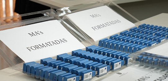 TRE-BA inicia geração de mídias das urnas eletrônicas para as Eleições 2026