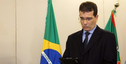 O ato ocorreu no Gabinete do Presidente do Tribunal, Desembargador Lourival Trindade; Césare atu...