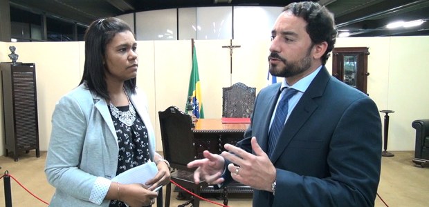 TRE-BA  - Juiz ouvidor concede entrevista para falar do aplicativo Pardal