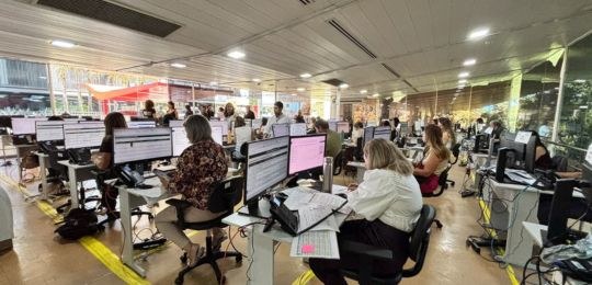 Estrutura reúne servidores e servidoras de diferentes áreas do Tribunal para acompanhar a votaçã...