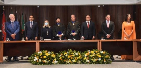 TRE-BA Posse desembargador Danilo Luiz A cerimônia de posse aconteceu na tarde desta segunda-feira (29) no auditório do TJ-BA. O magist...