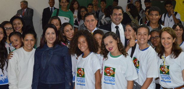 TRE-BA presidente visita colégio municipal em Porto Seguro TRE-BA presidente visita colégio municipal em Porto Seguro