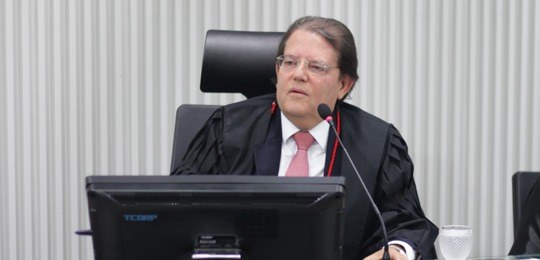 Desembargador Jatahy Júnior preside primeira sessão de julgamentos no TRE-BA  