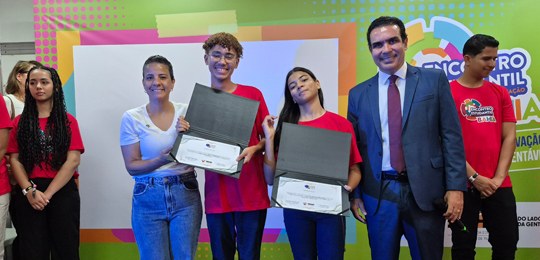 TRE-BA: projeto da Escola Judiciária do TRE-BA elege jovens governador e vice-governadora Iniciativa aconteceu na programação do Encontro Estudantil da Rede Estadual de Educação