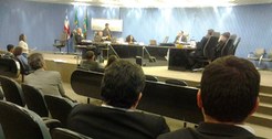 Foto da sessão de julgamento de 26-08-14, na Sala de Sessões do TRE-BA