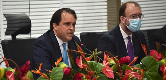 TRE-BA Simpósio de Direito Eleitoral Simpósio de Direito Eleitoral: presidente do TRE-BA, desembargador Roberto Frank; e ministro do ...