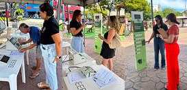 Treinamento do Eleitor: TRE-BA realiza campanha sobre utilização da urna eletrônica para Eleiçõe...