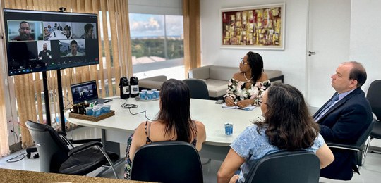 Vice-presidente e corregedor do TRE-BA recebe comissões dos chefes de cartórios da capital e do interior Vice-presidente e corregedor do TRE-BA recebe comissões dos chefes de cartórios da capital e do ...