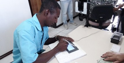 Zona eleitoral de Itagibá já recadastrou cerca de 20 mil eleitores Recadastramento Biométrico na 147ªZE – que engloba os municípios de Itagibá, Aiquara, Dário Meir...