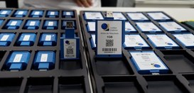 Procedimento é aberto ao público com a presença de instituições fiscalizadoras; Veículos de impr...