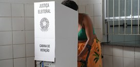 Eleitoras e eleitores devem permanecer nas seções somente pelo tempo necessário ao exercício do ...