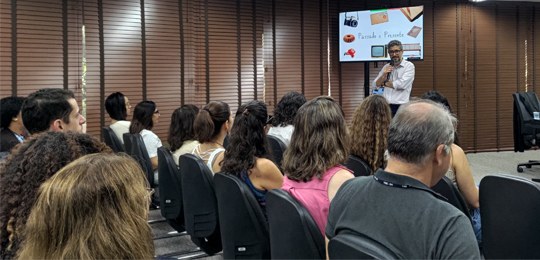 Palestra debate desafios e possibilidades da criação de filhos na contemporaneidade Palestra debate desafios e possibilidades da criação de filhos na contemporaneidade