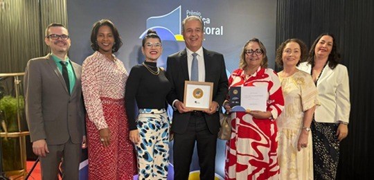 TRE-BA conquista Selo Ouro de Qualidade Eleitoral Premiação foi realizada na sede do Tribunal Superior Eleitoral (TSE), em Brasília, nesta quarta-...