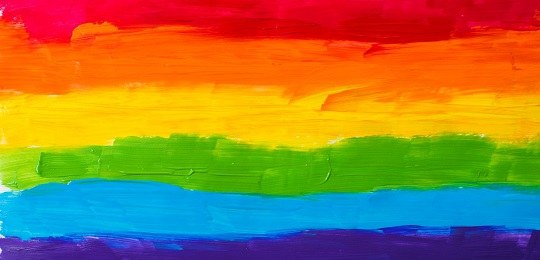 Cores do arco-íris - LGBTQIA+ pinceladas em formato "spray".